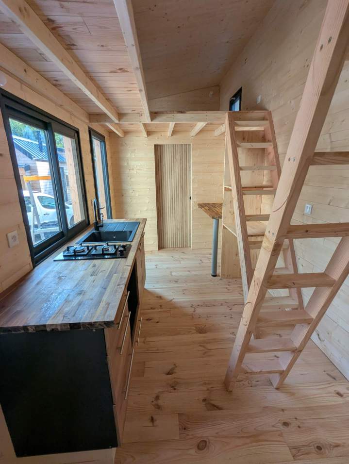 PXL 20250815 092319734